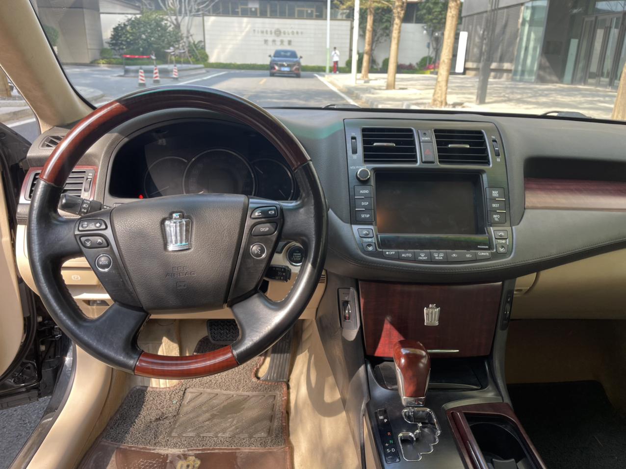 Toyota Crown 2010 thumb 11