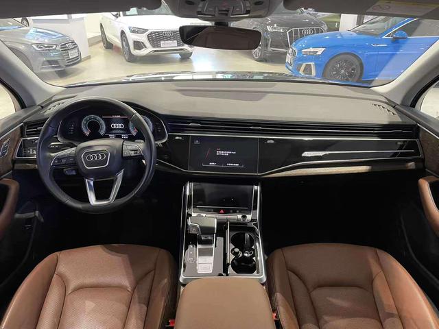 Audi Q7 2020 thumb 4