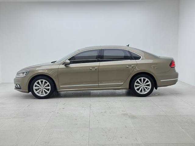 Volkswagen Passat 2017 thumb 2