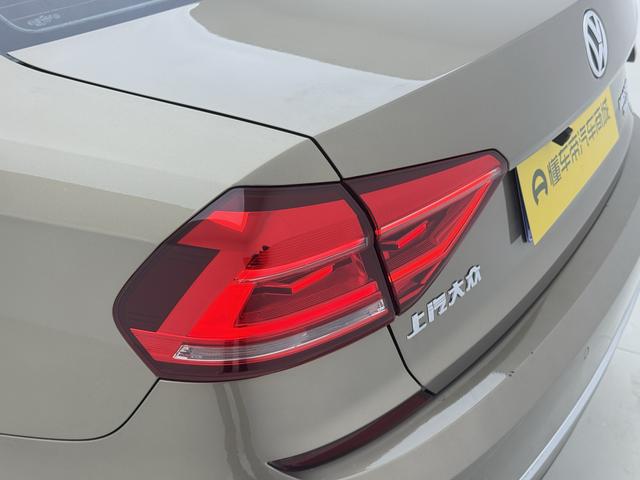 Volkswagen Passat 2017 thumb 11