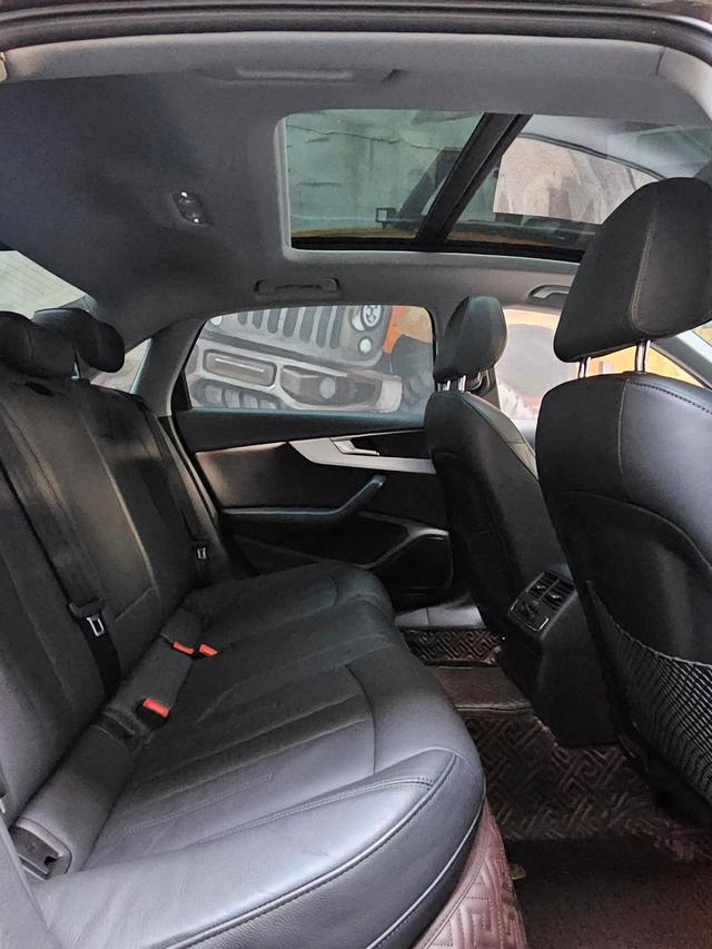 Audi A4 2019 thumb 7