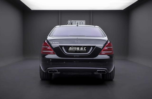 Mercedes-Benz S-Class 2012 thumb 2
