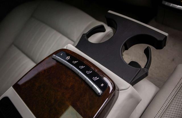 Mercedes-Benz S-Class 2012 thumb 10