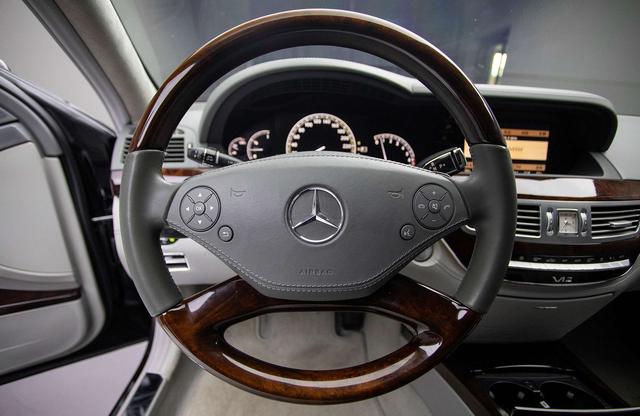 Mercedes-Benz S-Class 2012 thumb 12