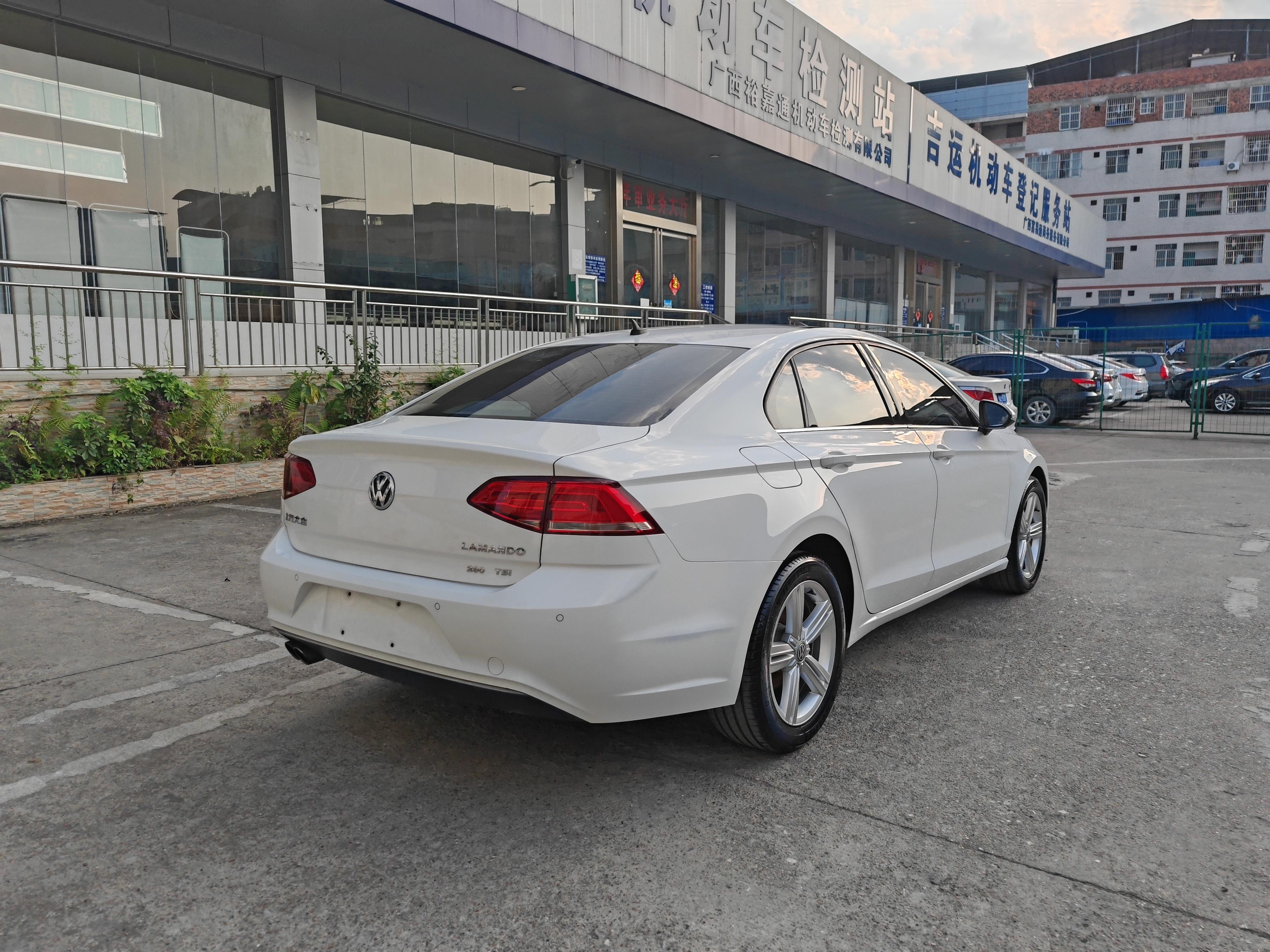 Volkswagen Lamando 2018 thumb 3