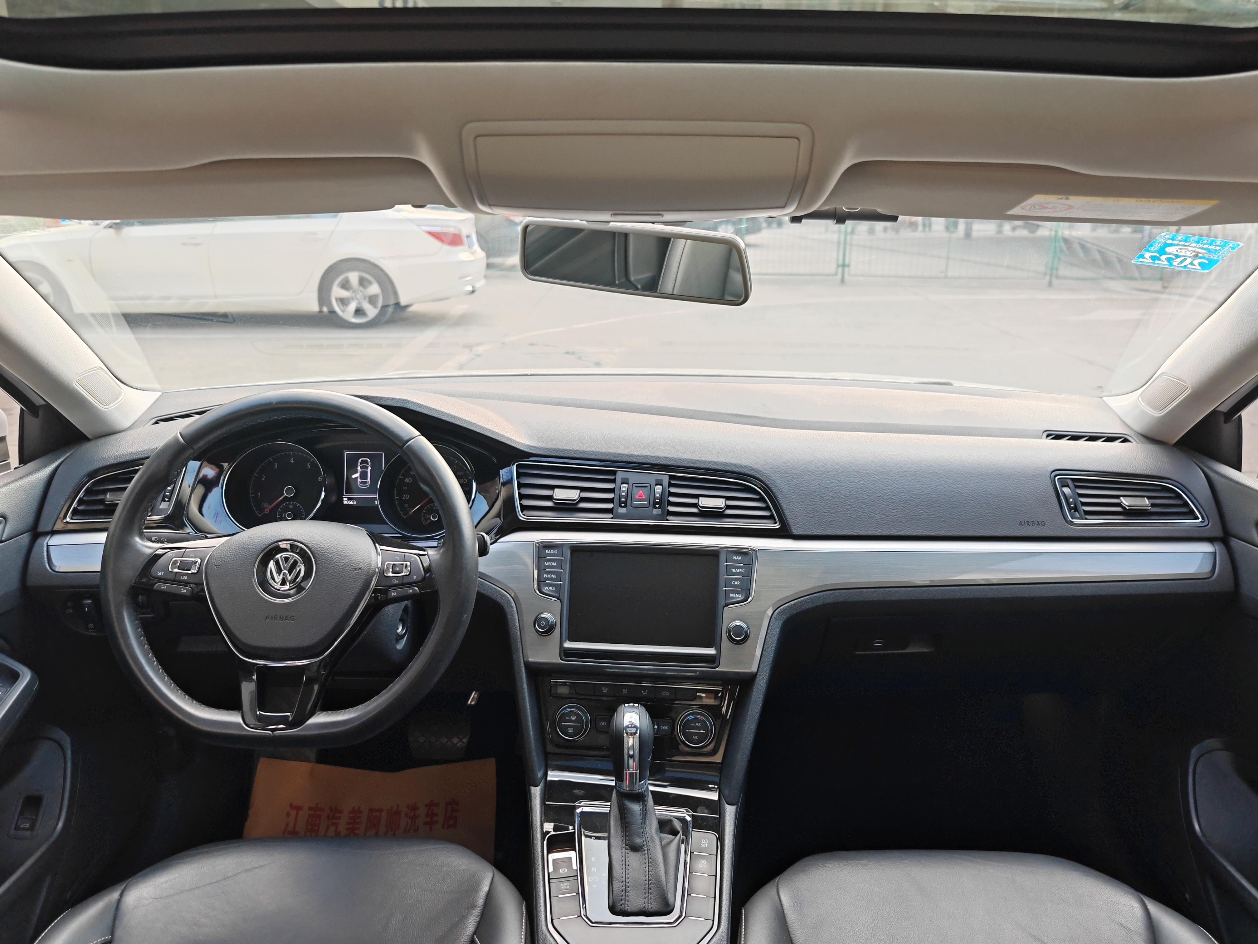 Volkswagen Lamando 2018 thumb 5