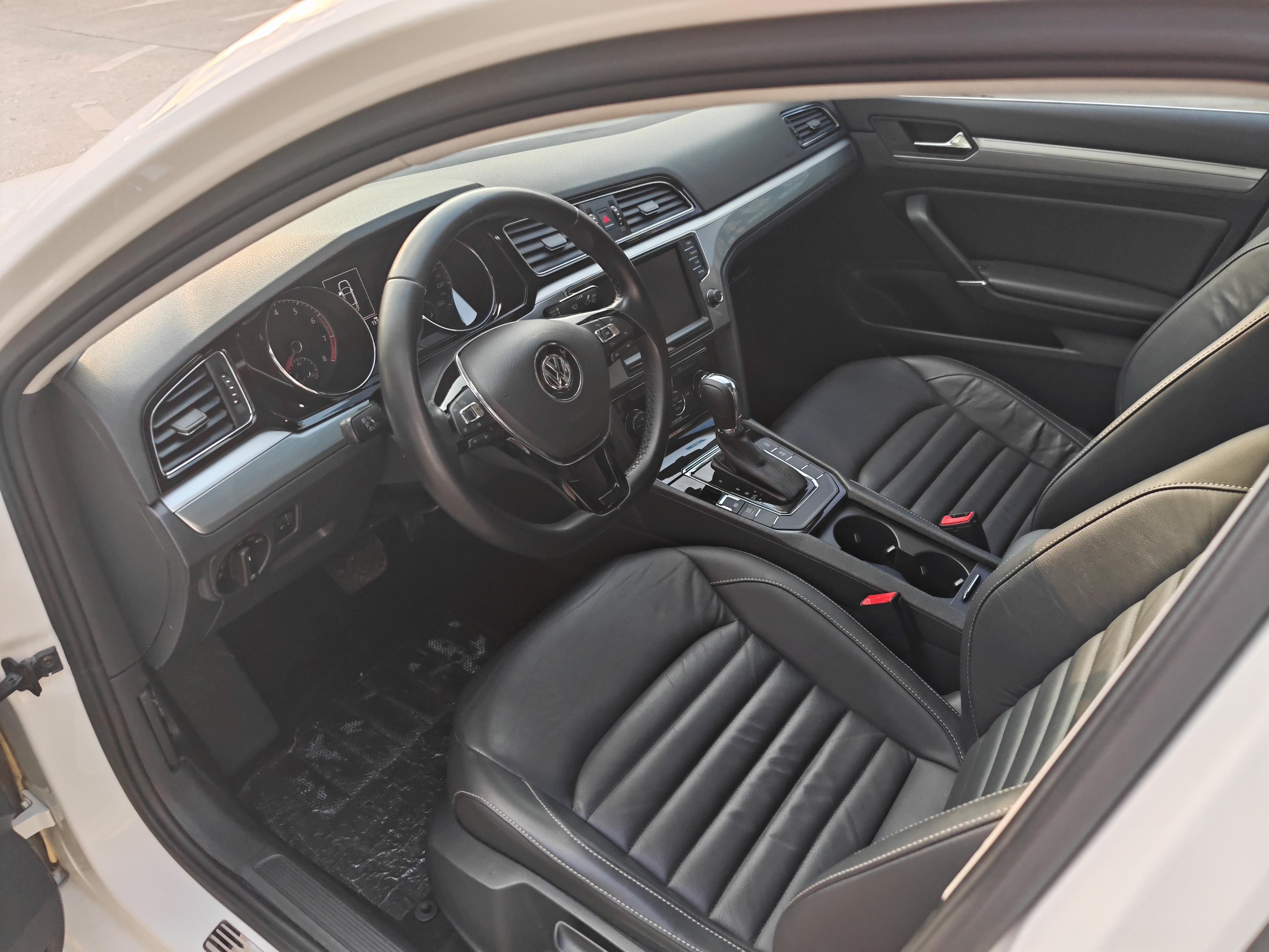 Volkswagen Lamando 2018 thumb 6