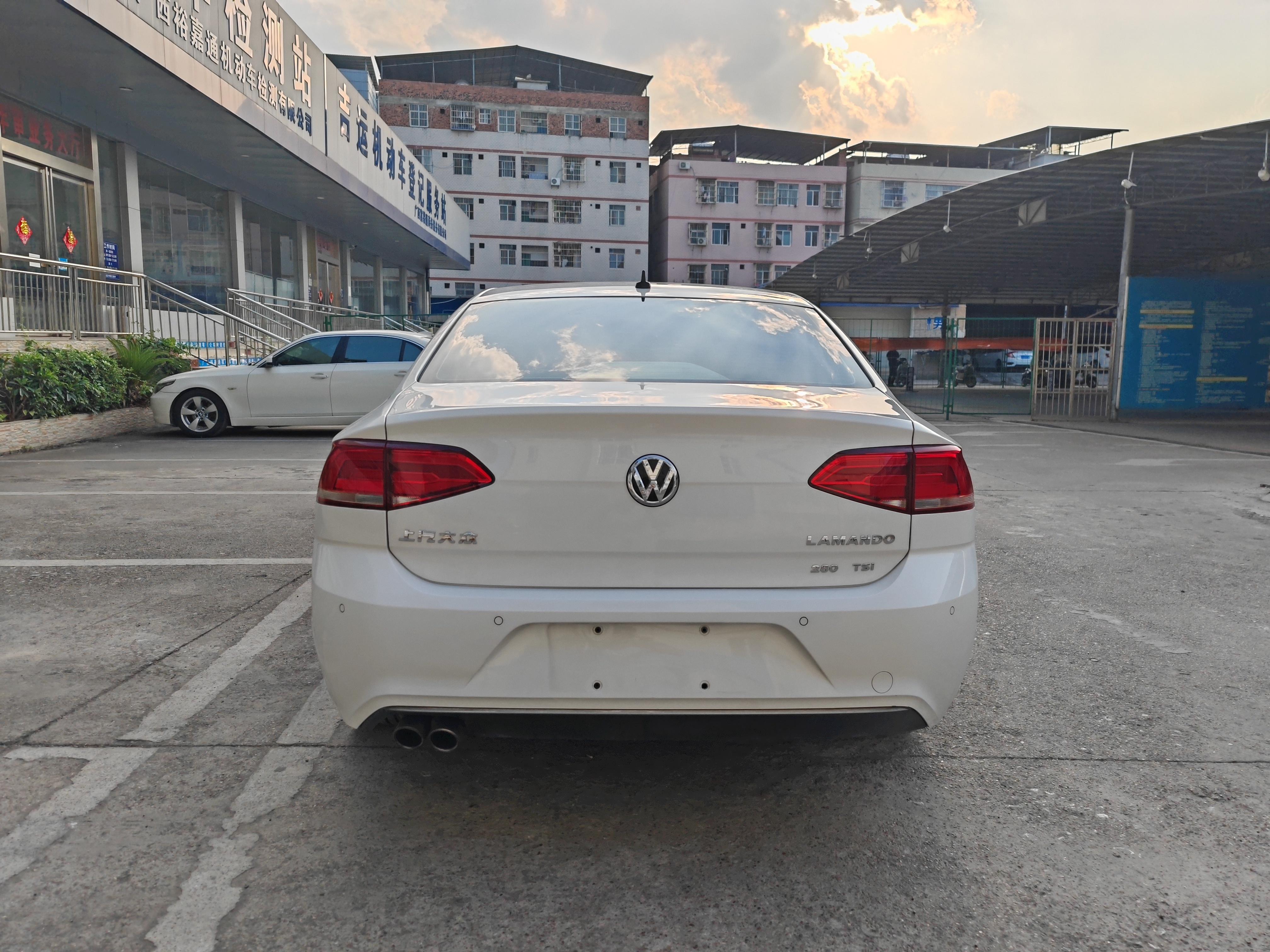 Volkswagen Lamando 2018 thumb 11