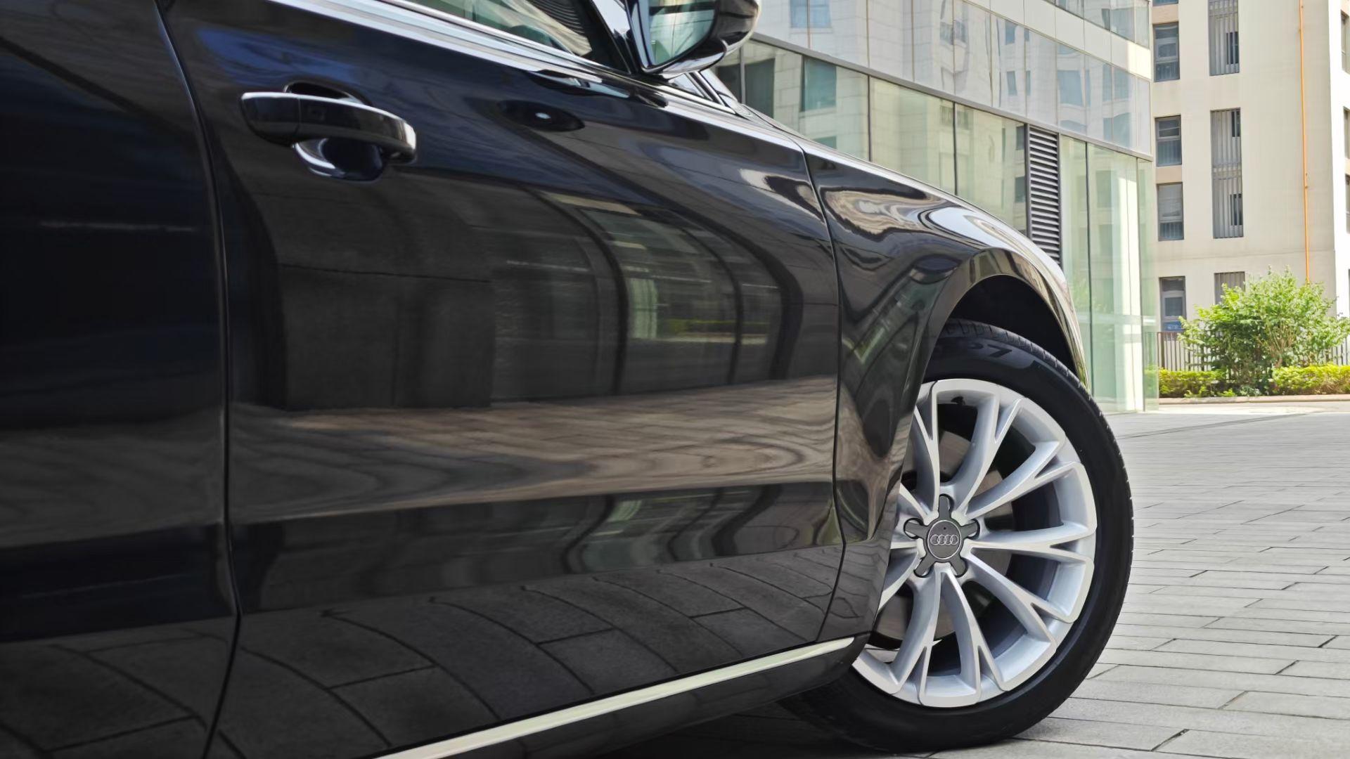 Audi A8 2012 thumb 5