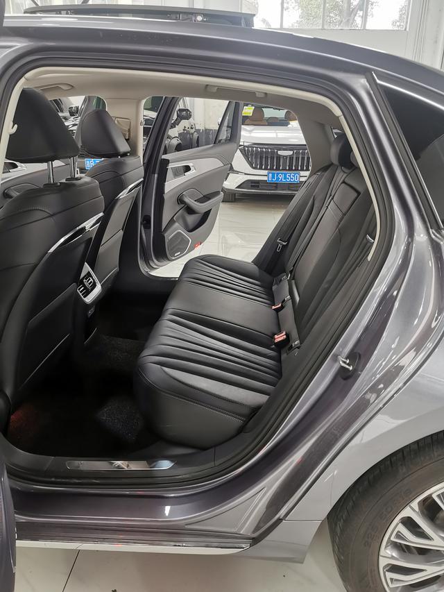 Hongqi H5 2024 thumb 2