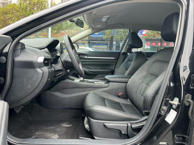 Nissan Altima 2021 thumb 4