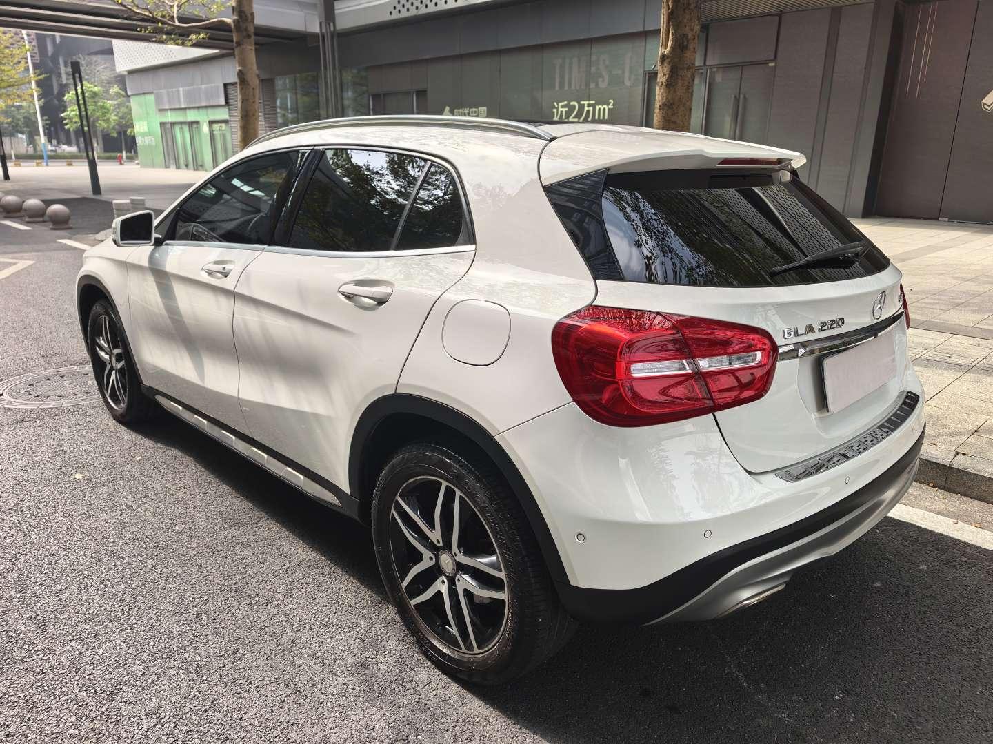 Mercedes-Benz GLA 2017 thumb 2