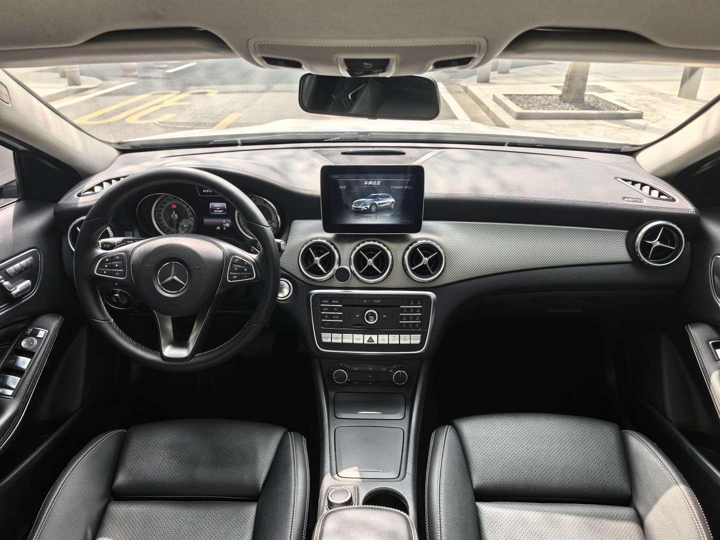 Mercedes-Benz GLA 2017 thumb 7
