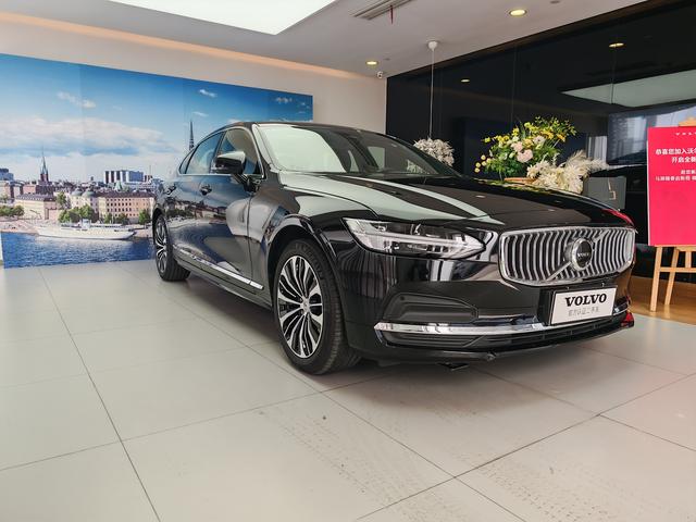 Volvo S90 2025 thumb 4
