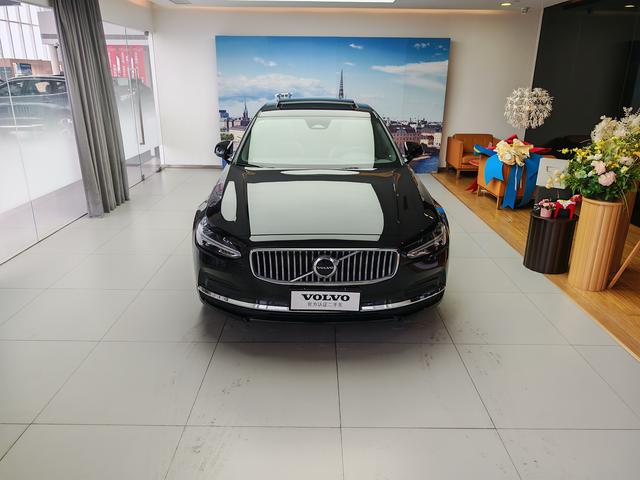 Volvo S90 2025 thumb 3