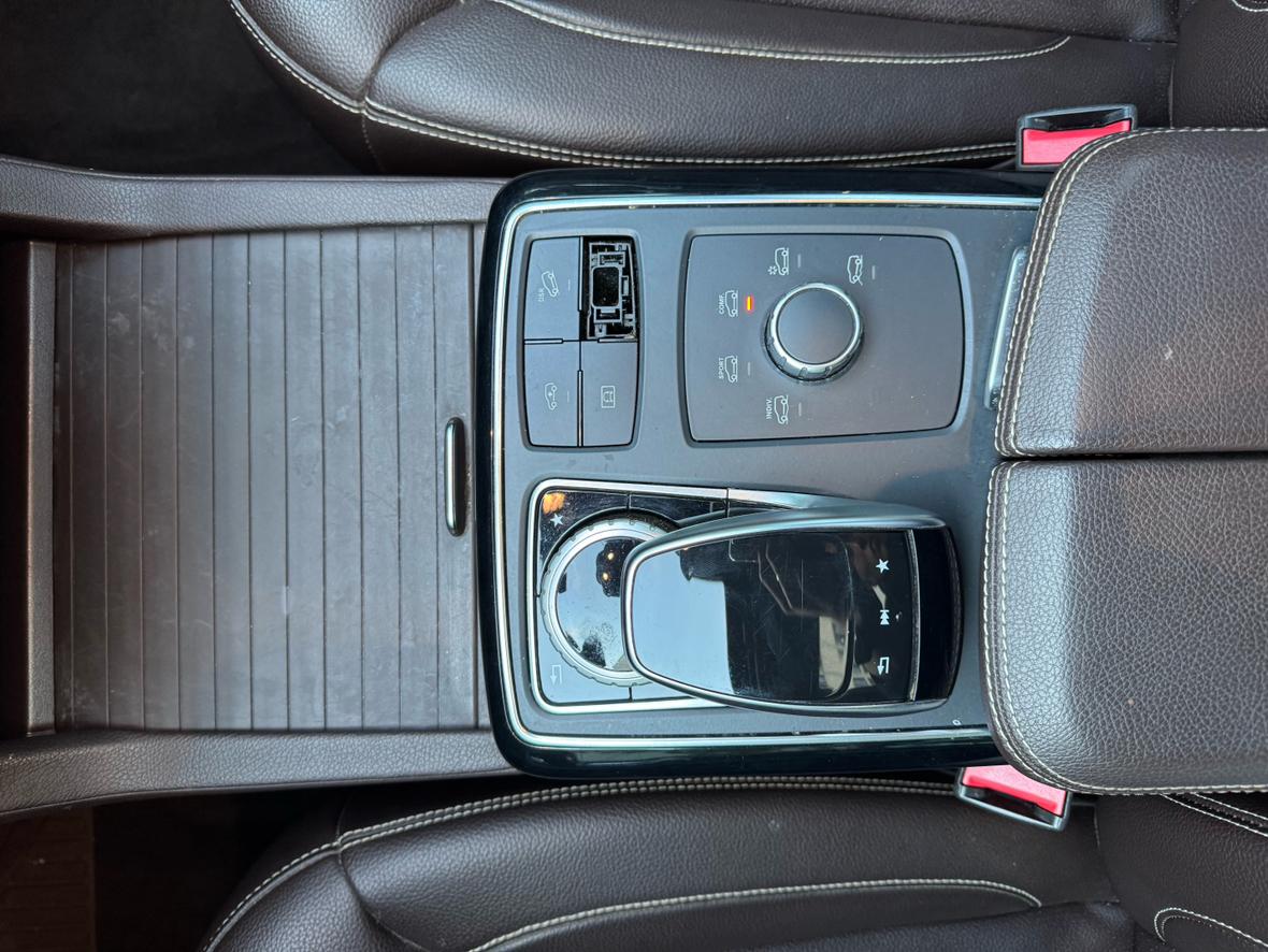 Mercedes-Benz GLS 2018 thumb 12