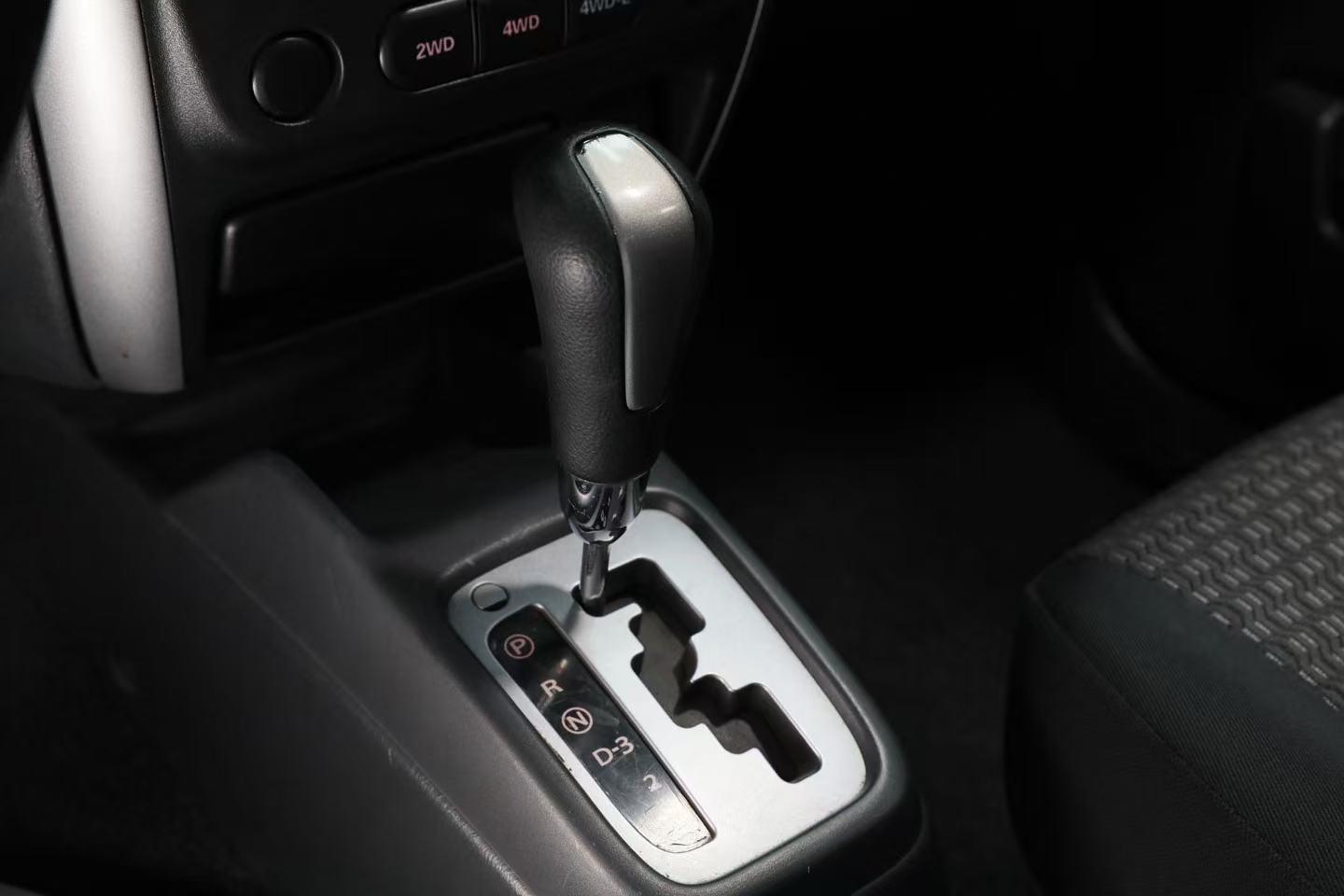Suzuki Jimny 2012 thumb 12