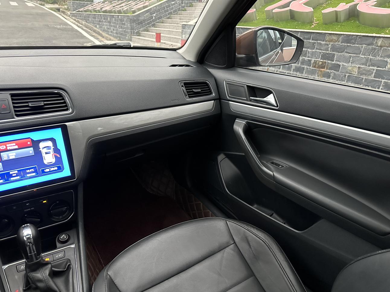 Volkswagen Lavida XR 2016 thumb 5