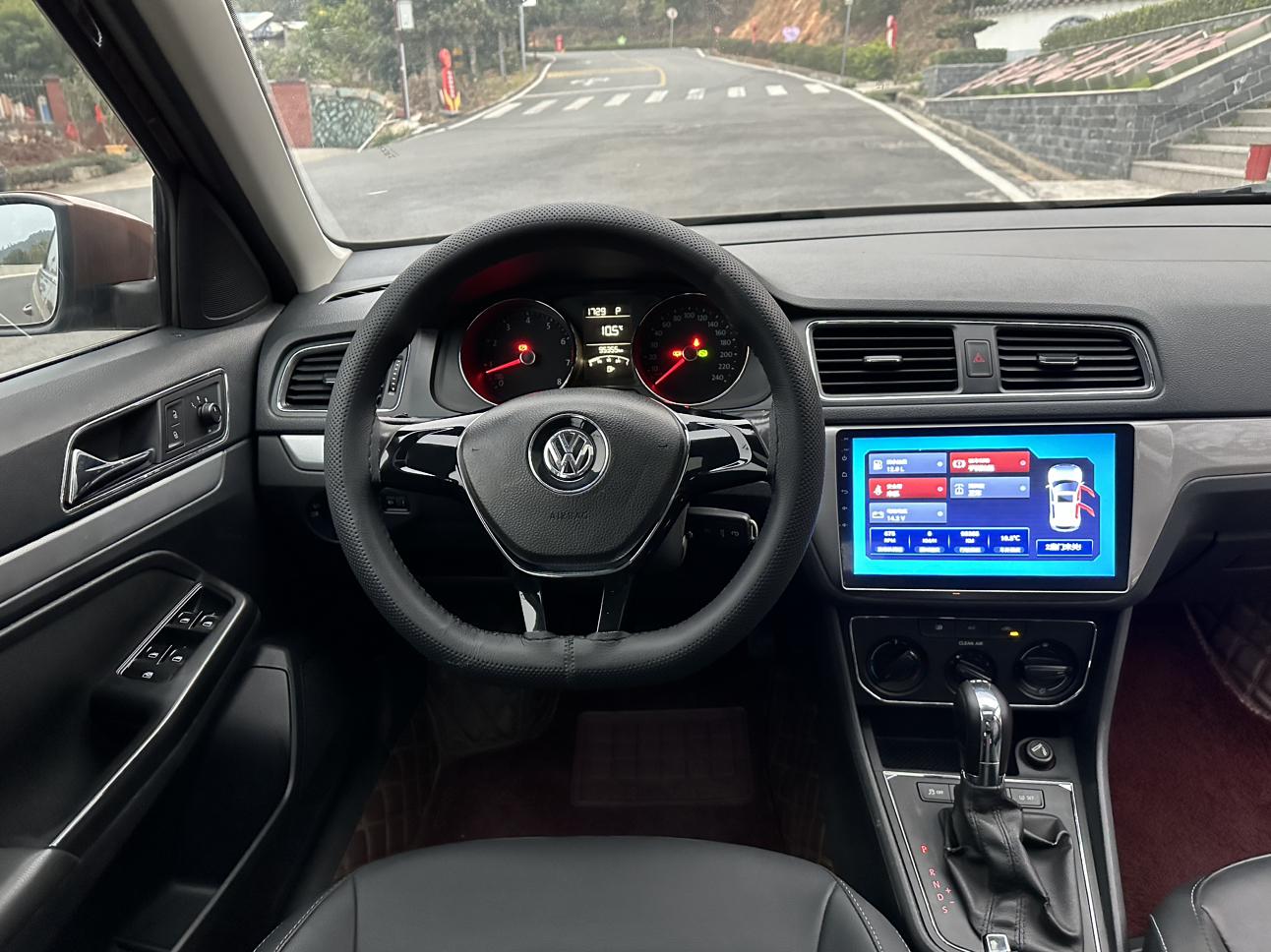 Volkswagen Lavida XR 2016 thumb 8