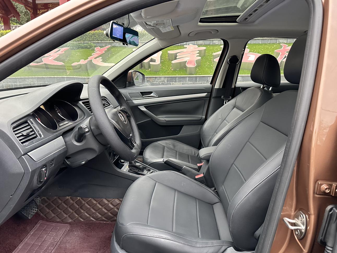 Volkswagen Lavida XR 2016 thumb 9