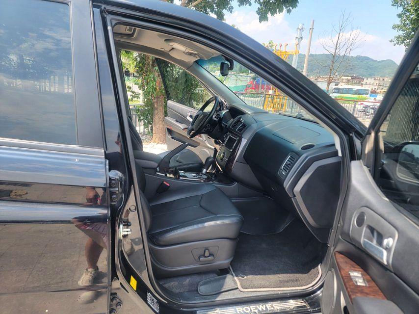 Roewe W5 2012 thumb 7