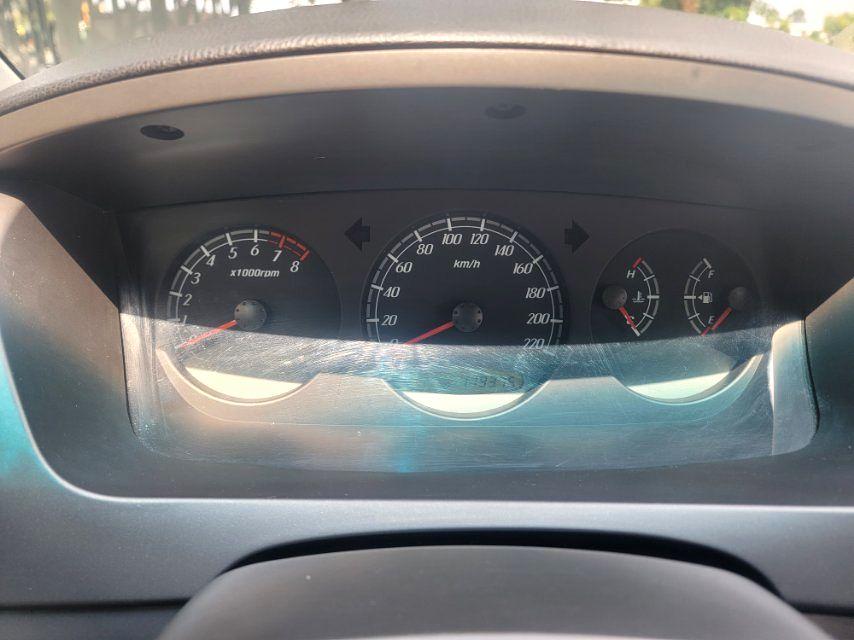 Roewe W5 2012 thumb 9