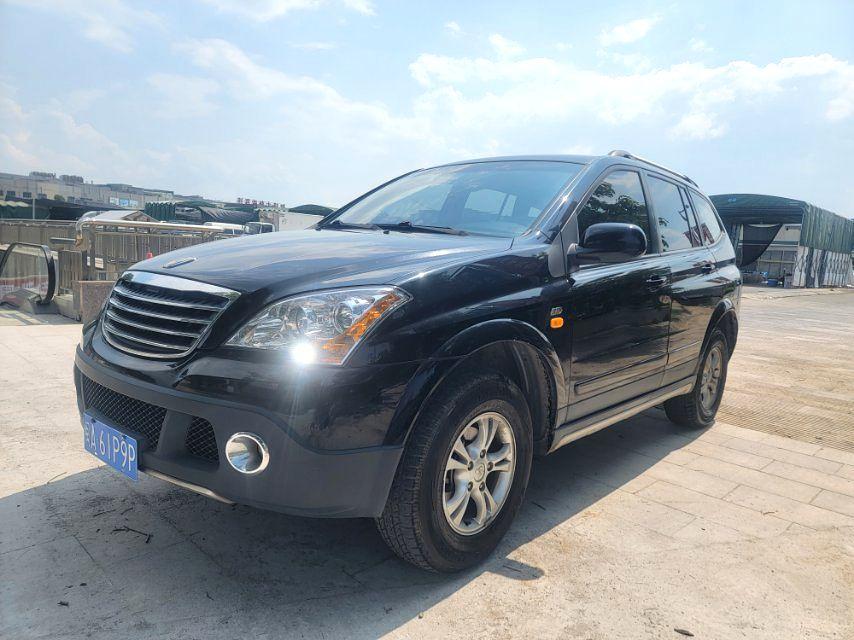 Roewe W5 2012 thumb 12