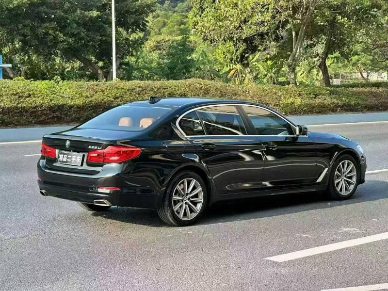 BMW 5 серии 2017 thumb 4