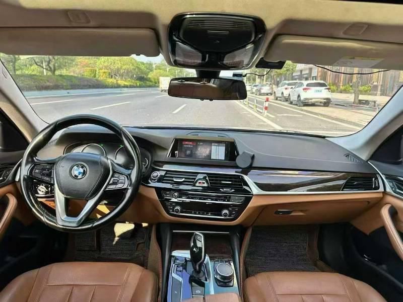 BMW 5 серии 2017 thumb 5