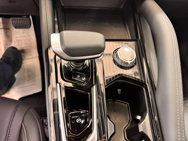 Geely Xingyue L 2024 thumb 9