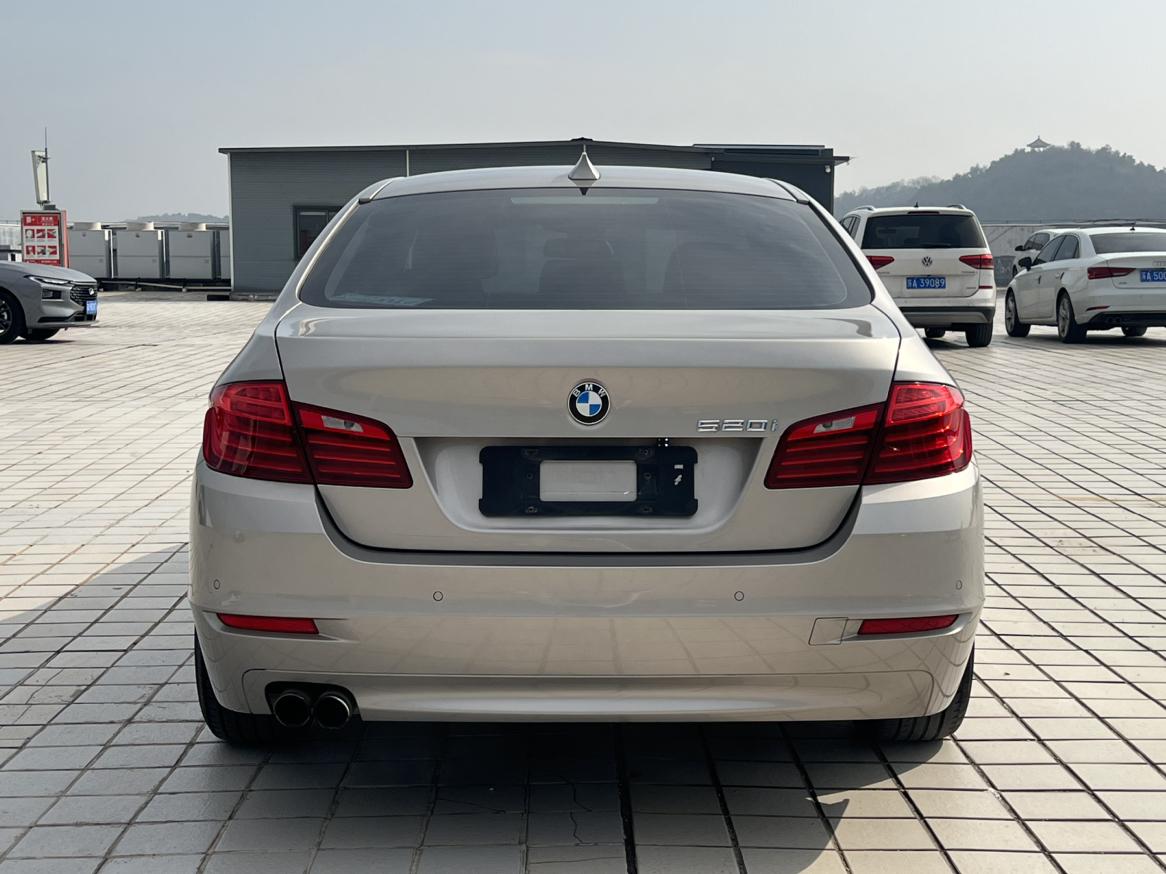 BMW 5 серии 2017 thumb 3