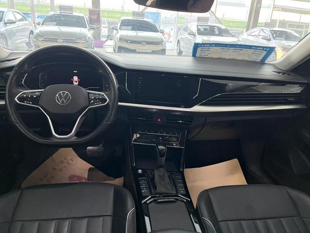 Volkswagen Passat 2023 thumb 4