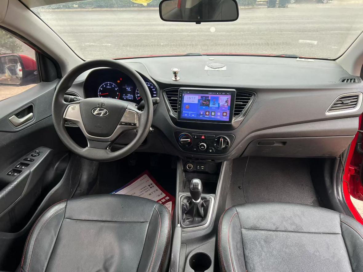 Hyundai Solaris 2017 thumb 6