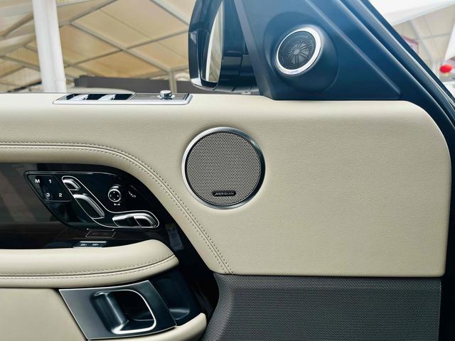 Land Rover Range Rover 2021 thumb 8