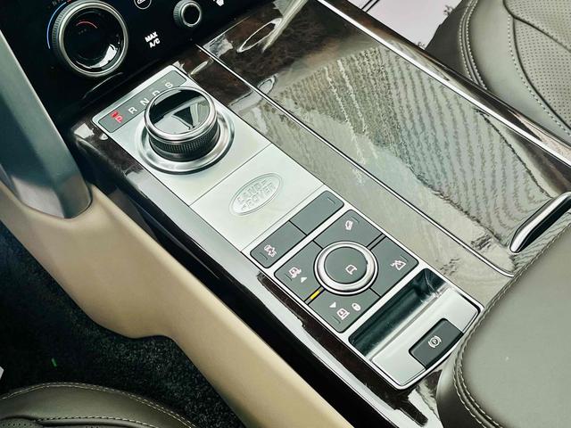 Land Rover Range Rover 2021 thumb 9