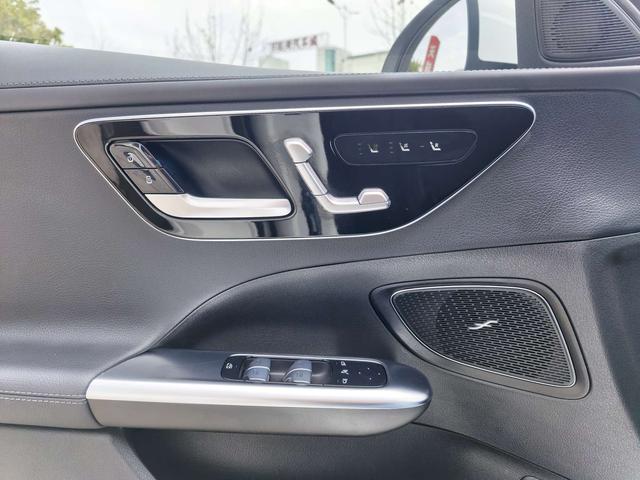 Mercedes-Benz C-Class 2024 thumb 9