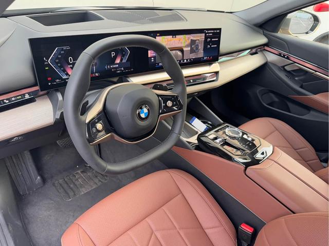 BMW 5 серии 2024 thumb 4