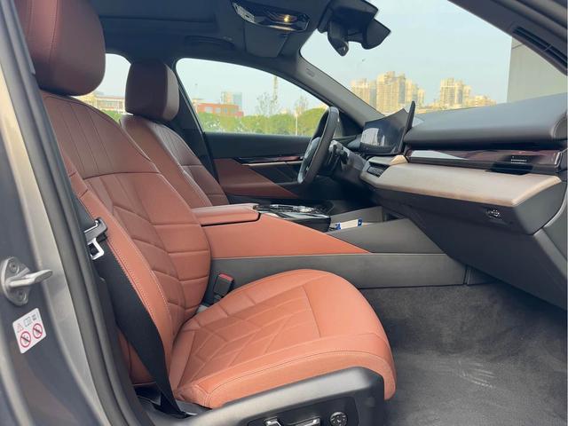 BMW 5 серии 2024 thumb 7