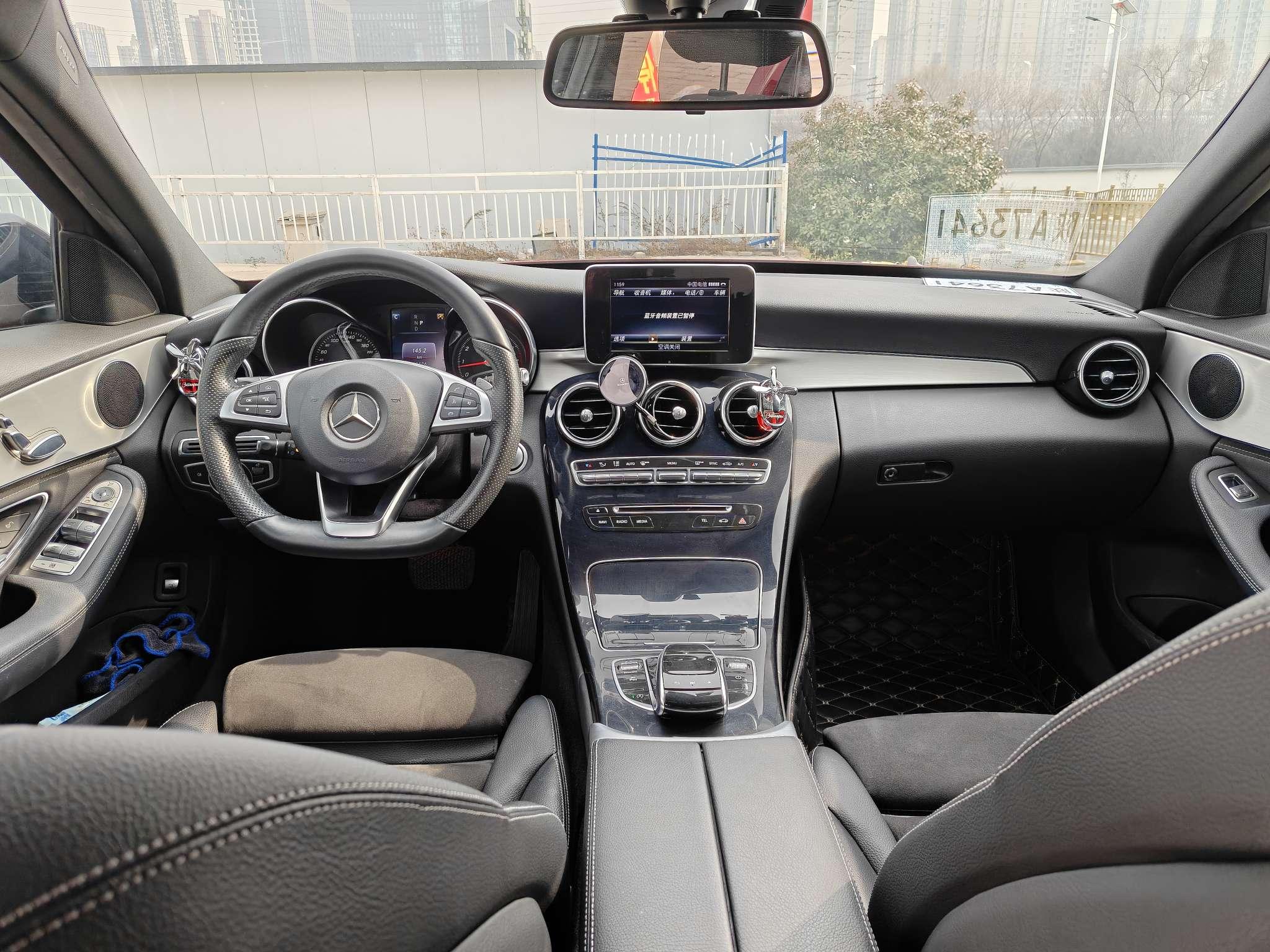 Mercedes-Benz C-Class 2017 thumb 5