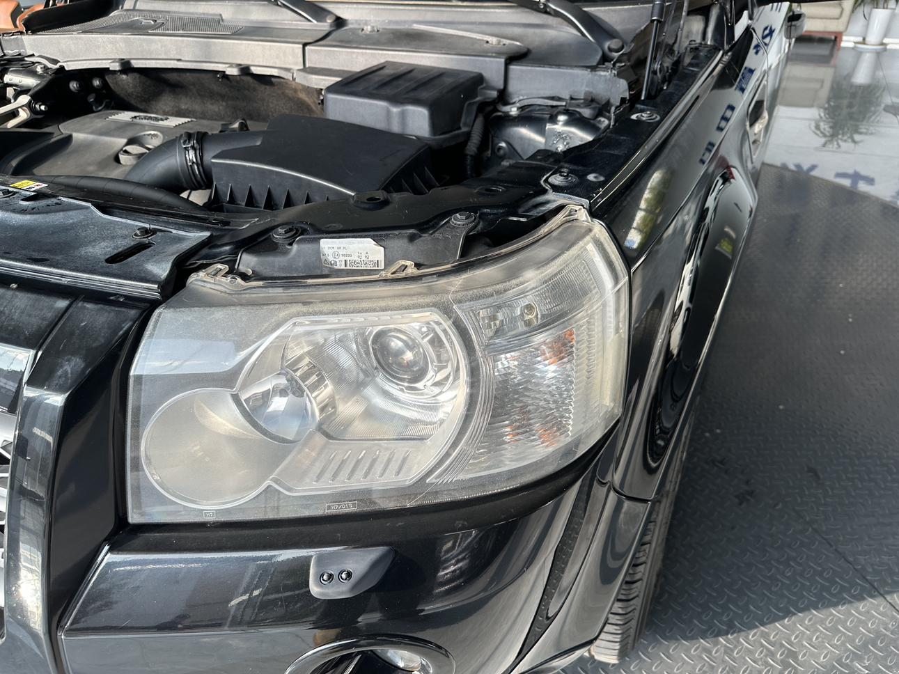 Land Rover Discovery Sport 2010 thumb 8