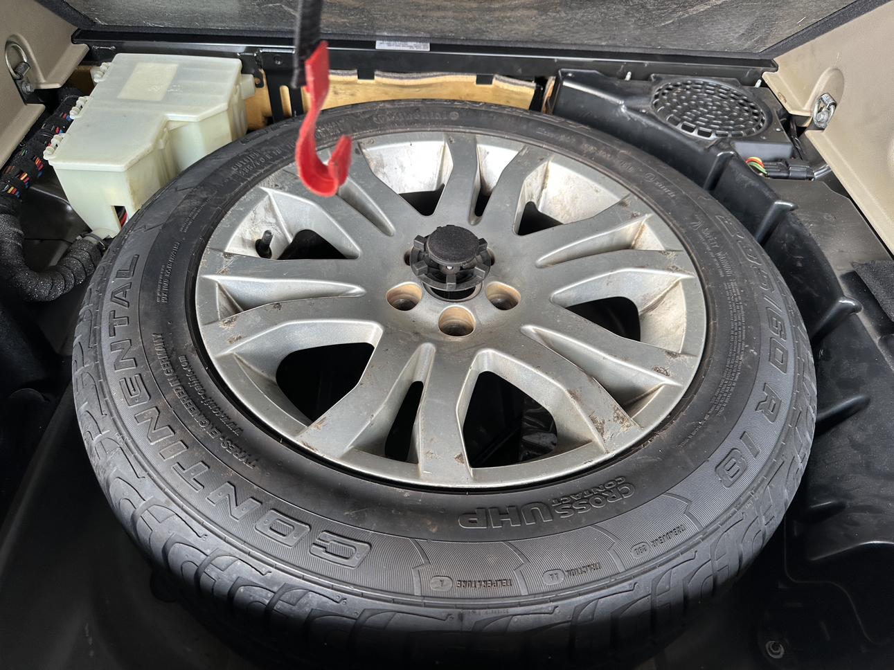 Land Rover Discovery Sport 2010 thumb 9