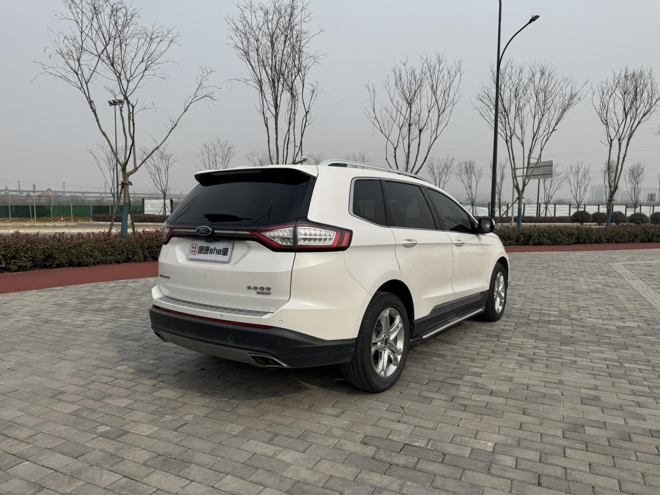 Ford Edge 2016 thumb 4