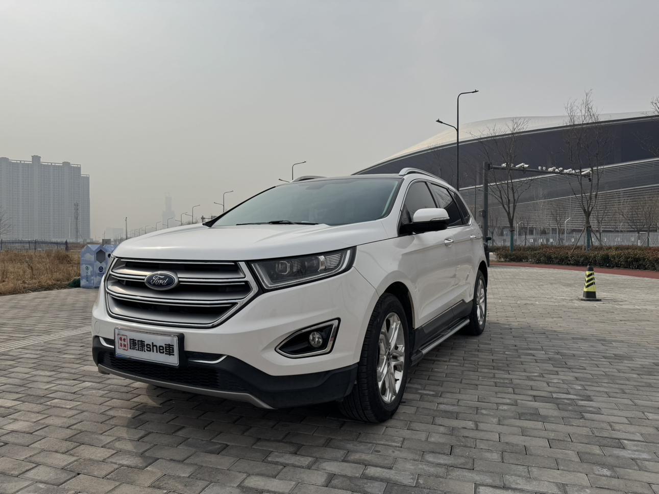 Ford Edge 2016 thumb 8