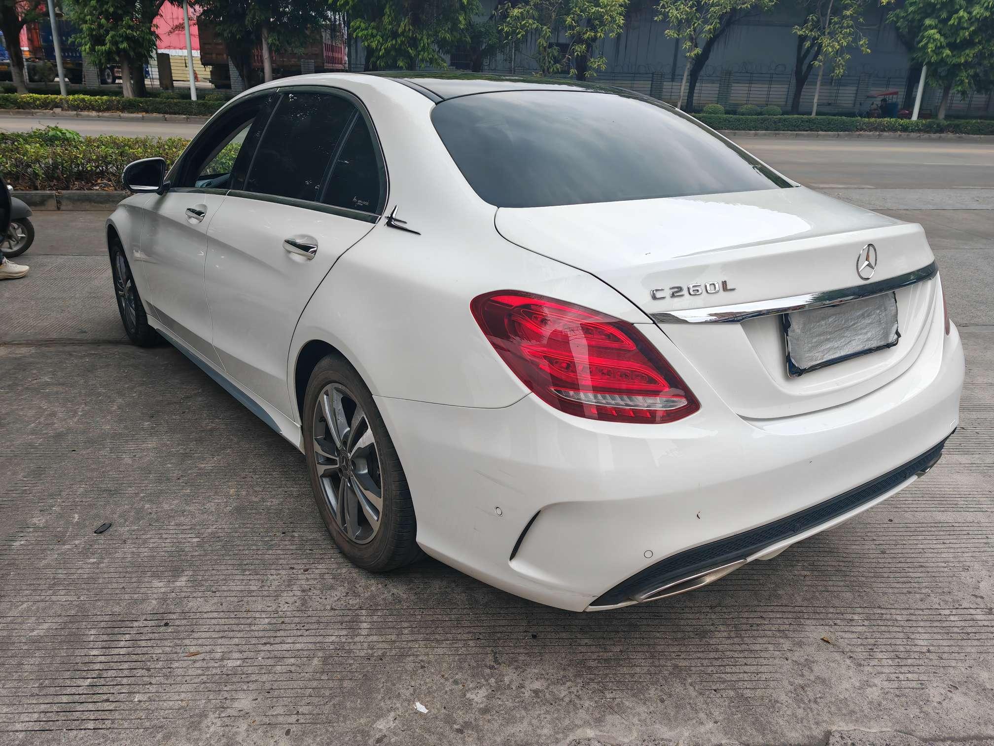 Mercedes-Benz C-Class 2017 thumb 2