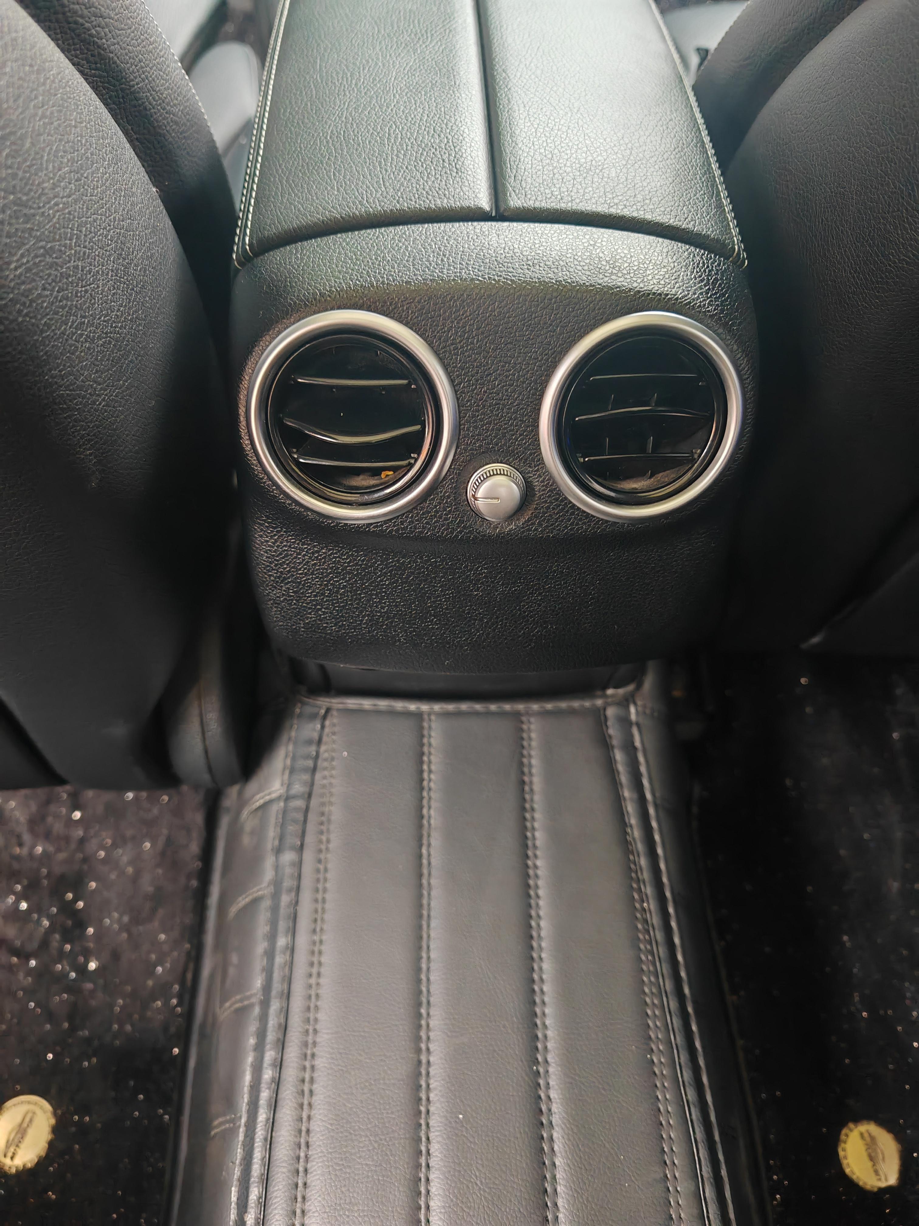 Mercedes-Benz C-Class 2017 thumb 10