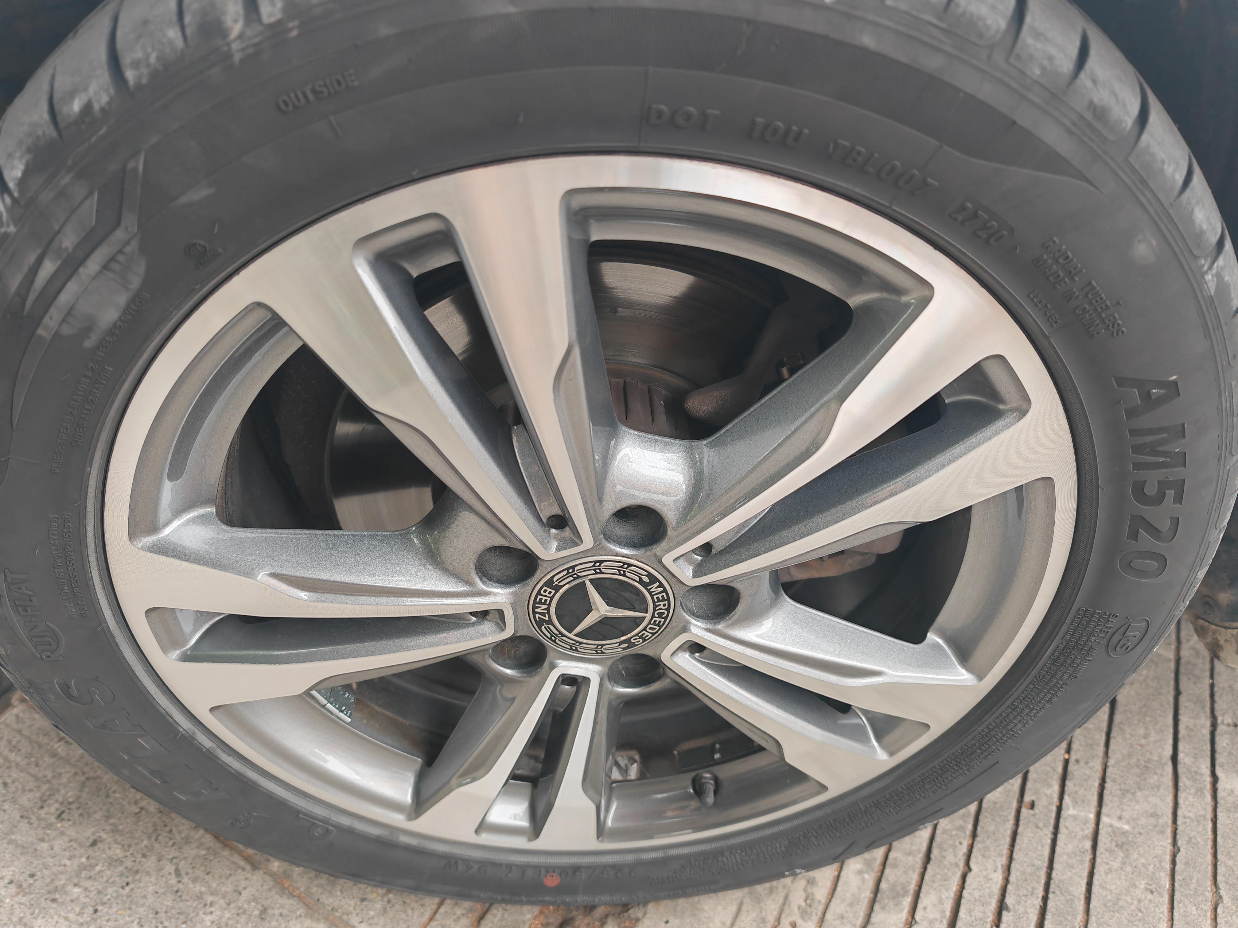 Mercedes-Benz C-Class 2017 thumb 11