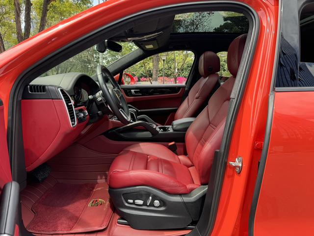 Porsche Cayenne 2019 thumb 5