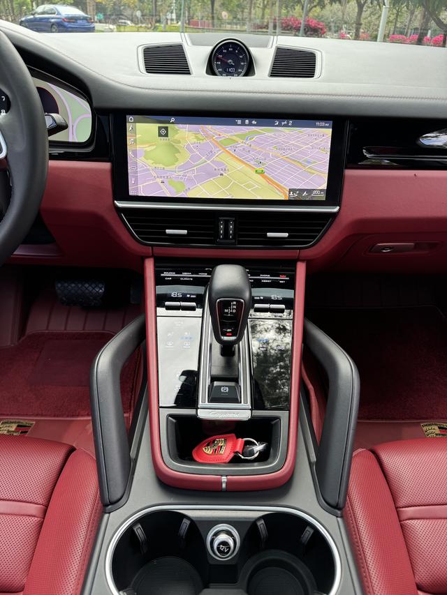 Porsche Cayenne 2019 thumb 9