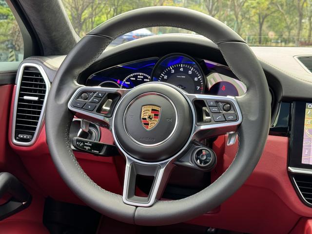 Porsche Cayenne 2019 thumb 10