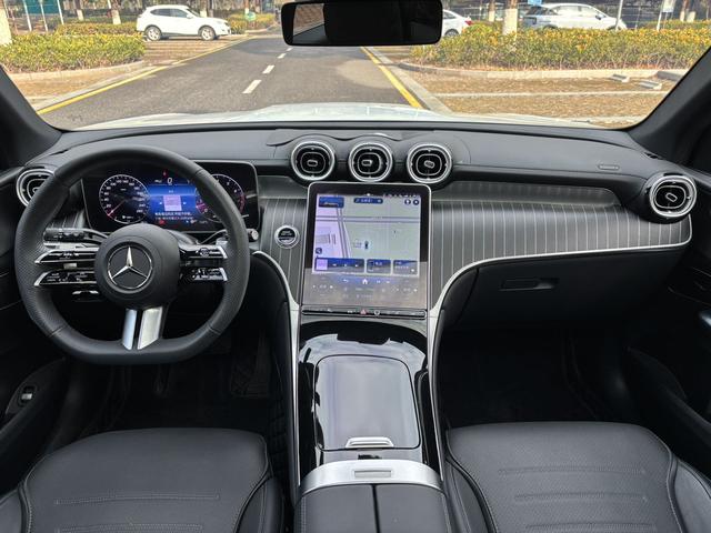 Mercedes-Benz GLC 2024 thumb 5